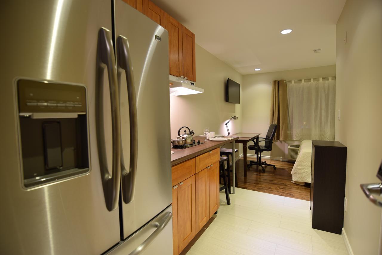 The Lion Inn & Suites Chetwynd Esterno foto