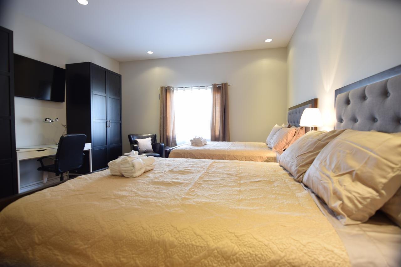 The Lion Inn & Suites Chetwynd Esterno foto
